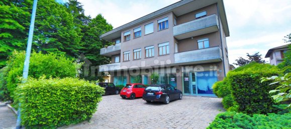 4-Zimmer Gewerbliche Immobilie in Rescaldina, Italy, Nr. 56682 2