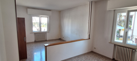 7 rooms House in Fano, Italy No. 309624 3