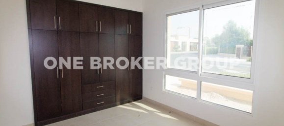 4 Schlafzimmer Villa in Al Barsha, UAE, Nr. 1171 8