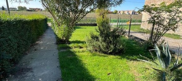 4 rooms Apartment in Fratta Polesine, Italy No. 26242 4