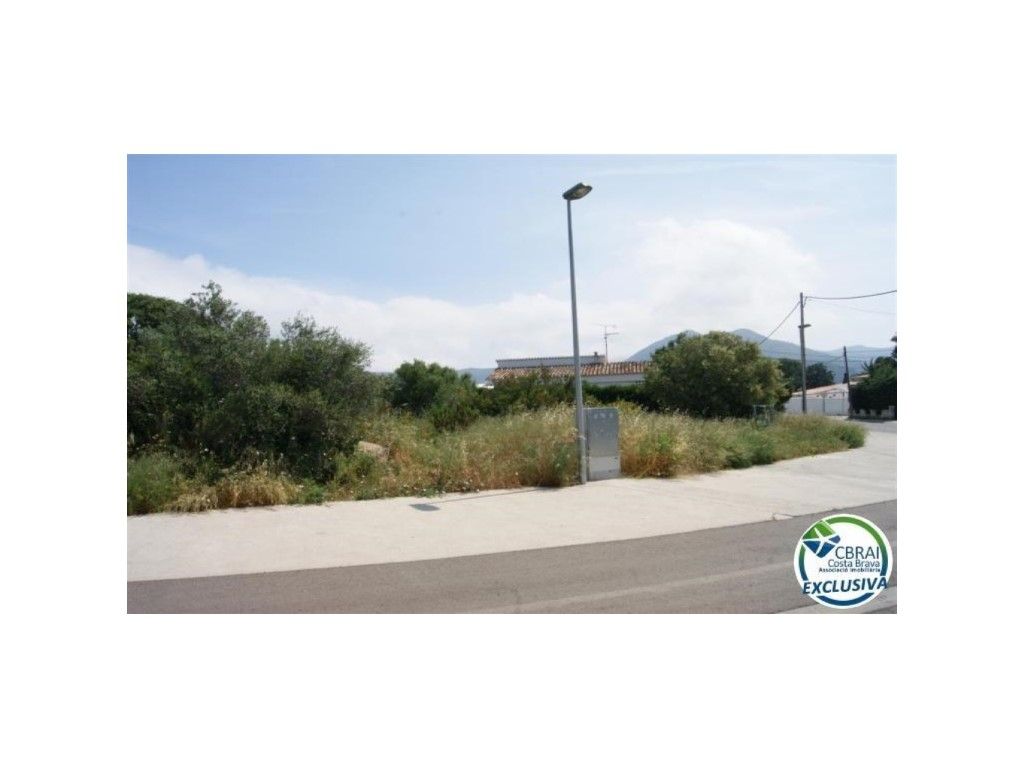 522m² Land in Roses, Spain No. 196320