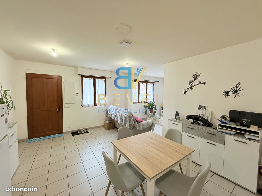 2 bedrooms Apartment in Saint-Jean-de-Maurienne, France No. 193146