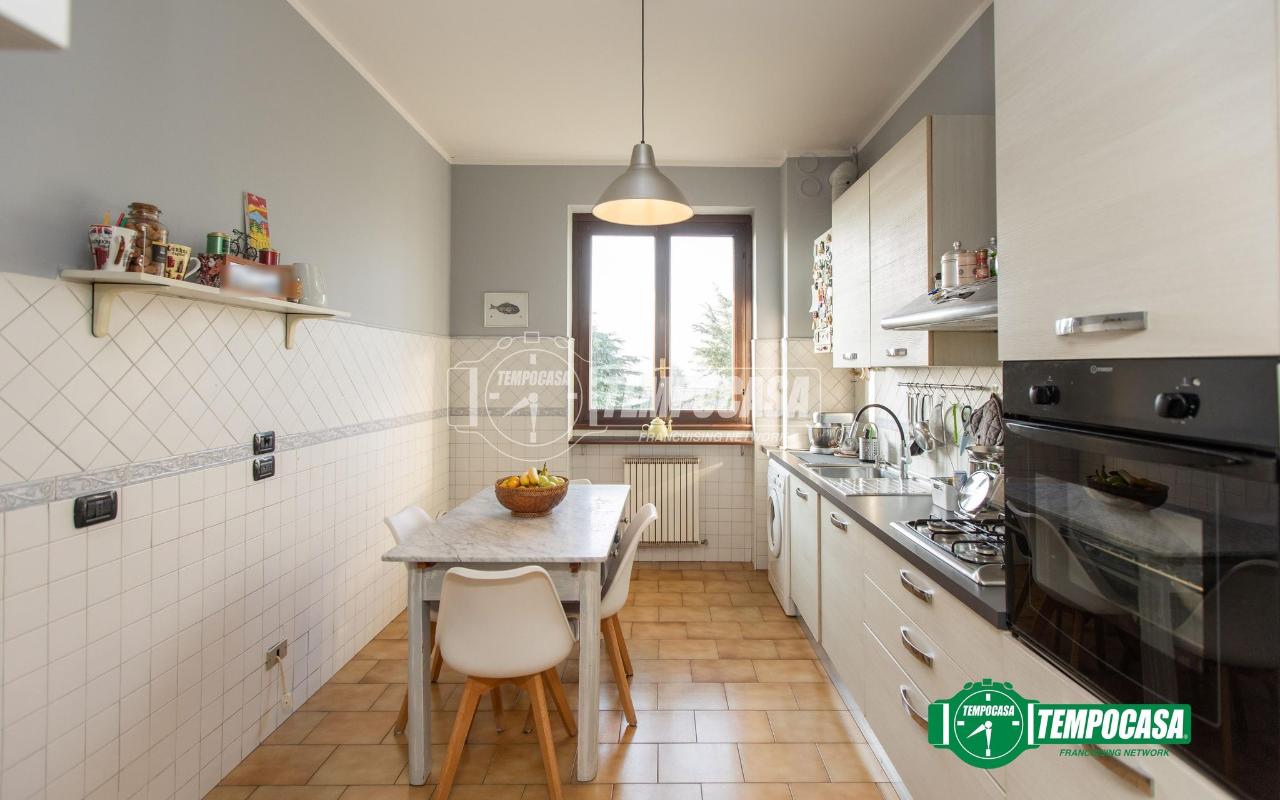 3-salle Appartement à Buscate, Italy No. 146784