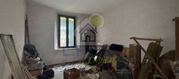 4 bedrooms House in Cremona, Italy No. 259246 7
