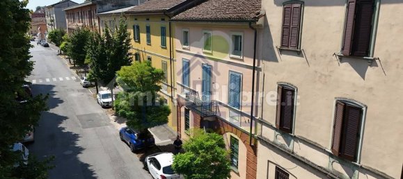 4 bedrooms House in Cremona, Italy No. 259246 4