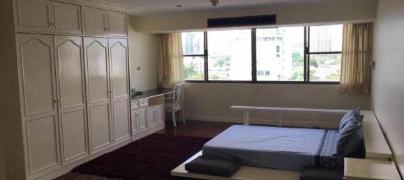 4 bedrooms Apartment in Bangkok, Thailand No. 24530 13