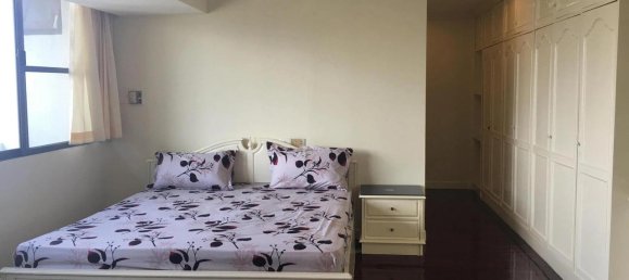 4 bedrooms Apartment in Bangkok, Thailand No. 24530 9