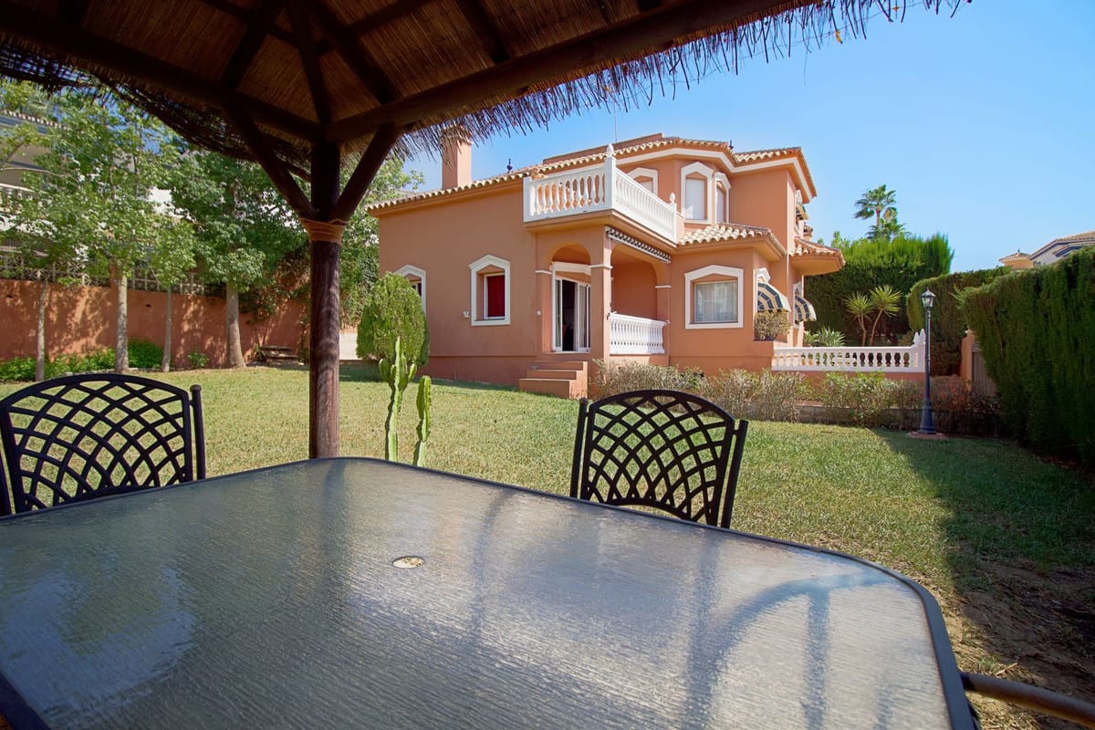 Villa de 5 dormitorios en Mijas, Spain No. 130766