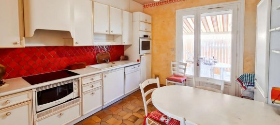 Villa de 4 dormitorios en Foulayronnes, France No. 337152 3