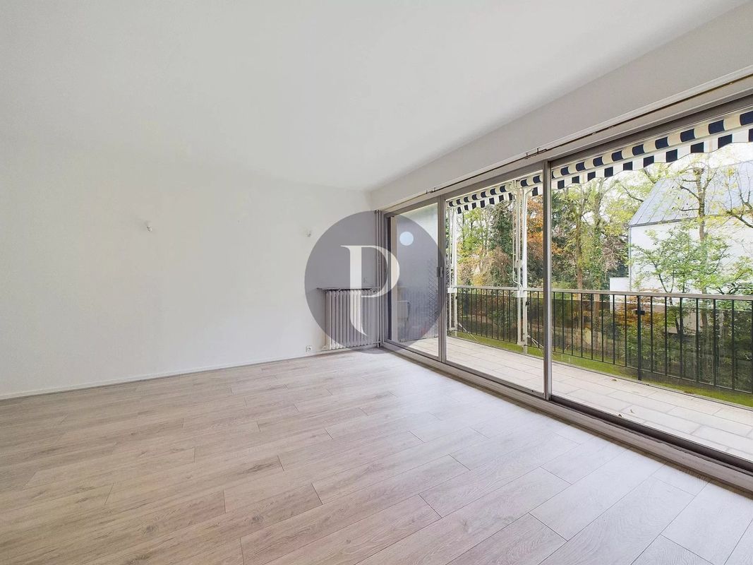 Apartamento de 5 divisões em Bourg-la-Reine, France N.º 168428