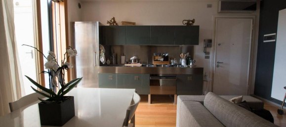 3 rooms Apartment in Pordenone, Italy No. 163996 8