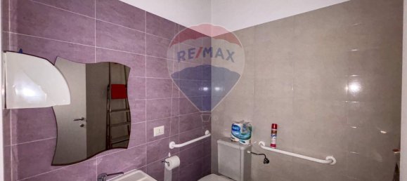 1-Zimmer Gewerbliche Immobilie in Varese, Italy, Nr. 237080 4