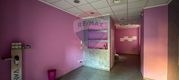 1-Zimmer Gewerbliche Immobilie in Varese, Italy, Nr. 237080 8