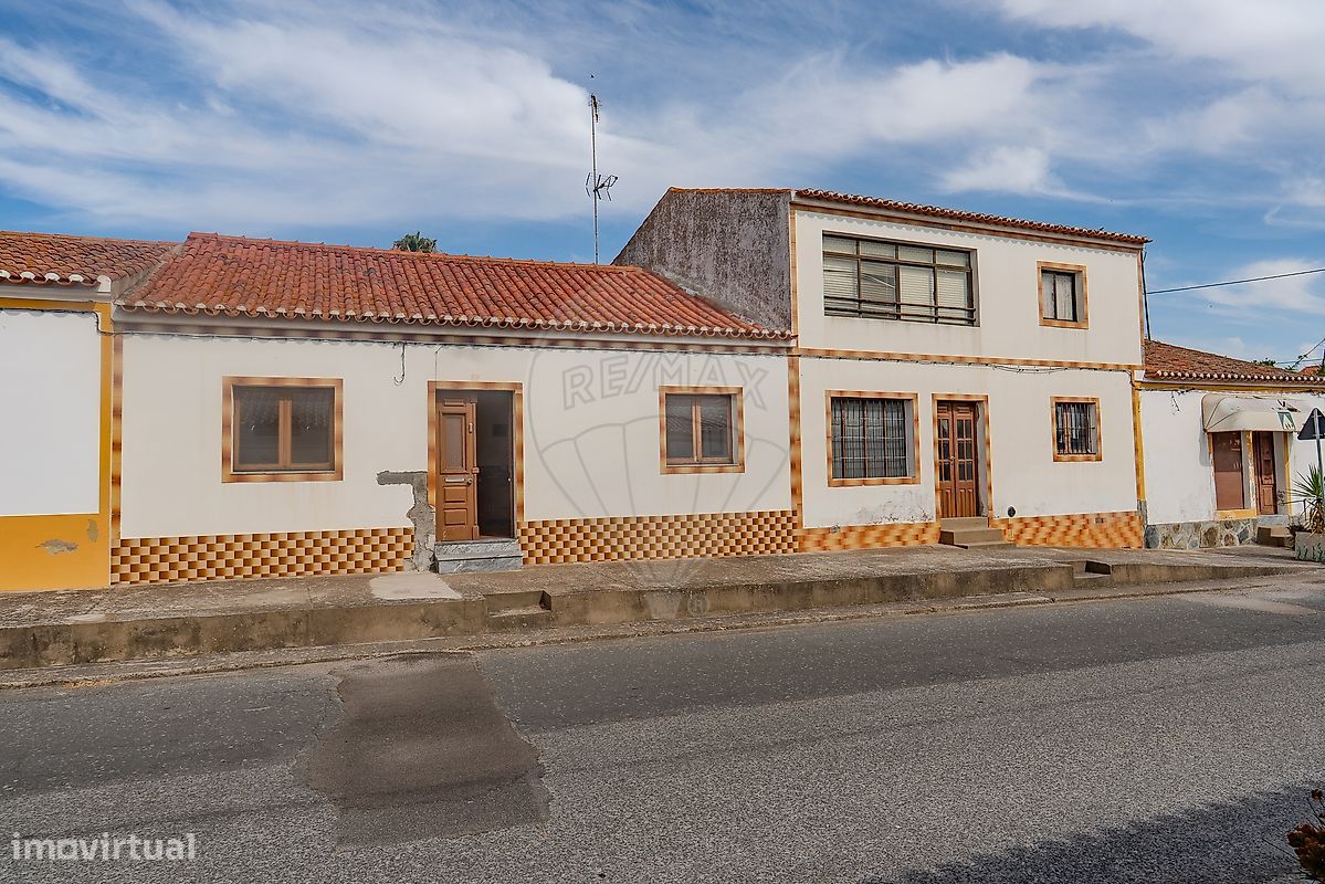 Casa de 3 dormitorios en Moura, Portugal No. 47644