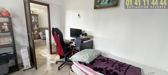 2 bedrooms Apartment in Asnieres-sur-Seine, France No. 180893 4