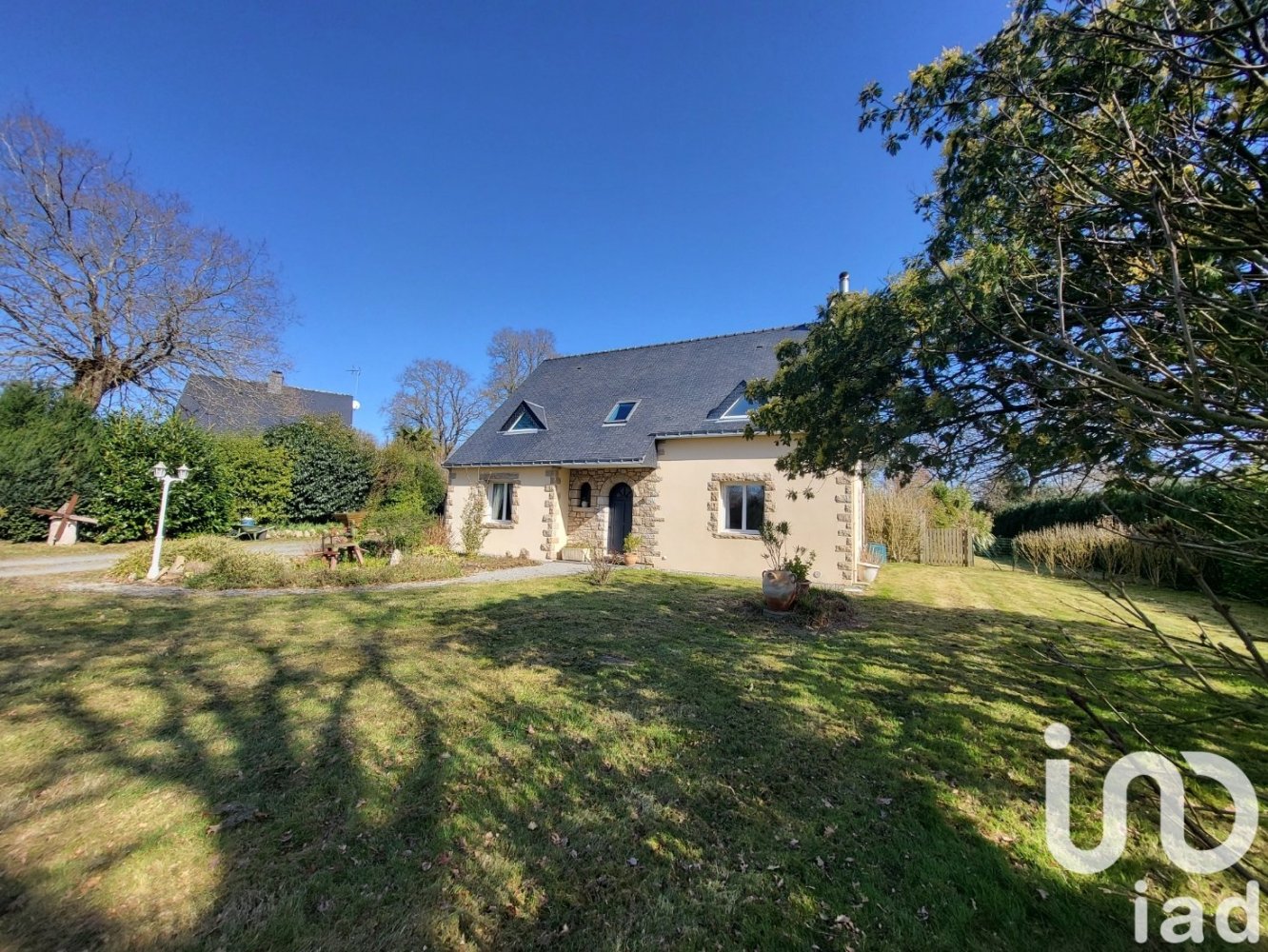 Таунхаус с 4 спальнями в Пеоль, Франция № 203078