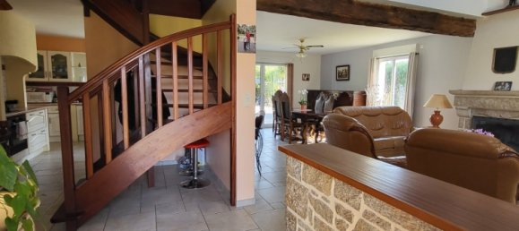 Таунхаус с 4 спальнями в Пеоль, Франция № 203078 13