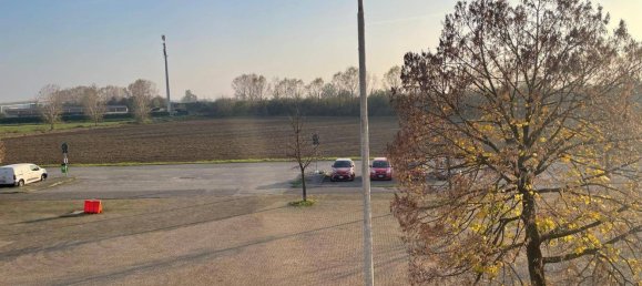 Квартира с 2 комнатами в Лоди Веккьо, Италия № 81013 32