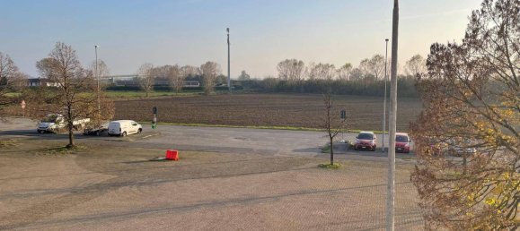 Квартира с 2 комнатами в Лоди Веккьо, Италия № 81013 36