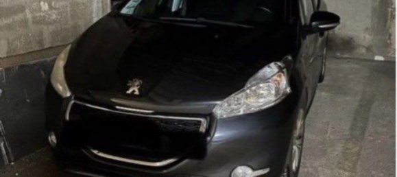  Parking in Paris, France No. 324811 2