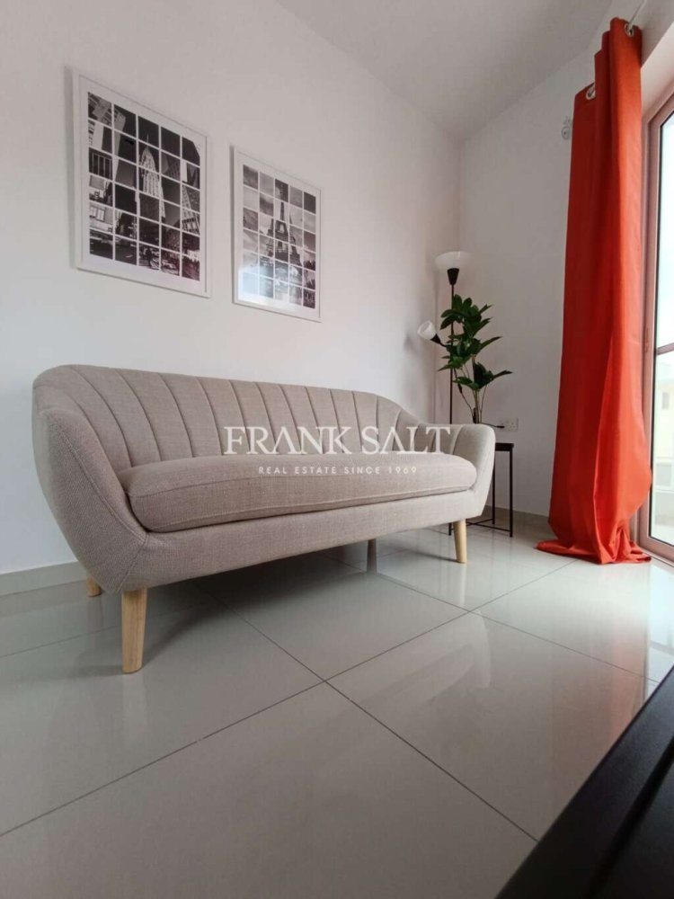 Apartamento de 1 dormitorio en Swieqi, Malta No. 5316