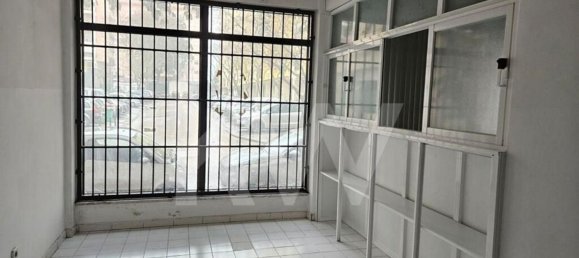 56m² Commercial property in Setubal, Portugal No. 57020 13