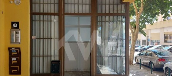56m² Commercial property in Setubal, Portugal No. 57020 7