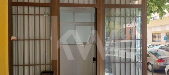 56m² Commercial property in Setubal, Portugal No. 57020 5