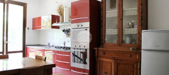 2 bedrooms Apartment in Pistoia, Italy No. 289222 3