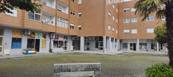 Коммерческая недвижимость 38м² в Марку ди Канавезиш, Португалия № 150869 2