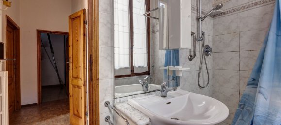 7 rooms House in San Giovanni Valdarno, Italy No. 281591 13