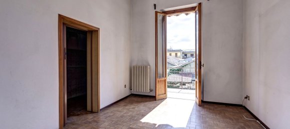7 rooms House in San Giovanni Valdarno, Italy No. 281591 6