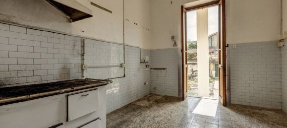 7 rooms House in San Giovanni Valdarno, Italy No. 281591 20