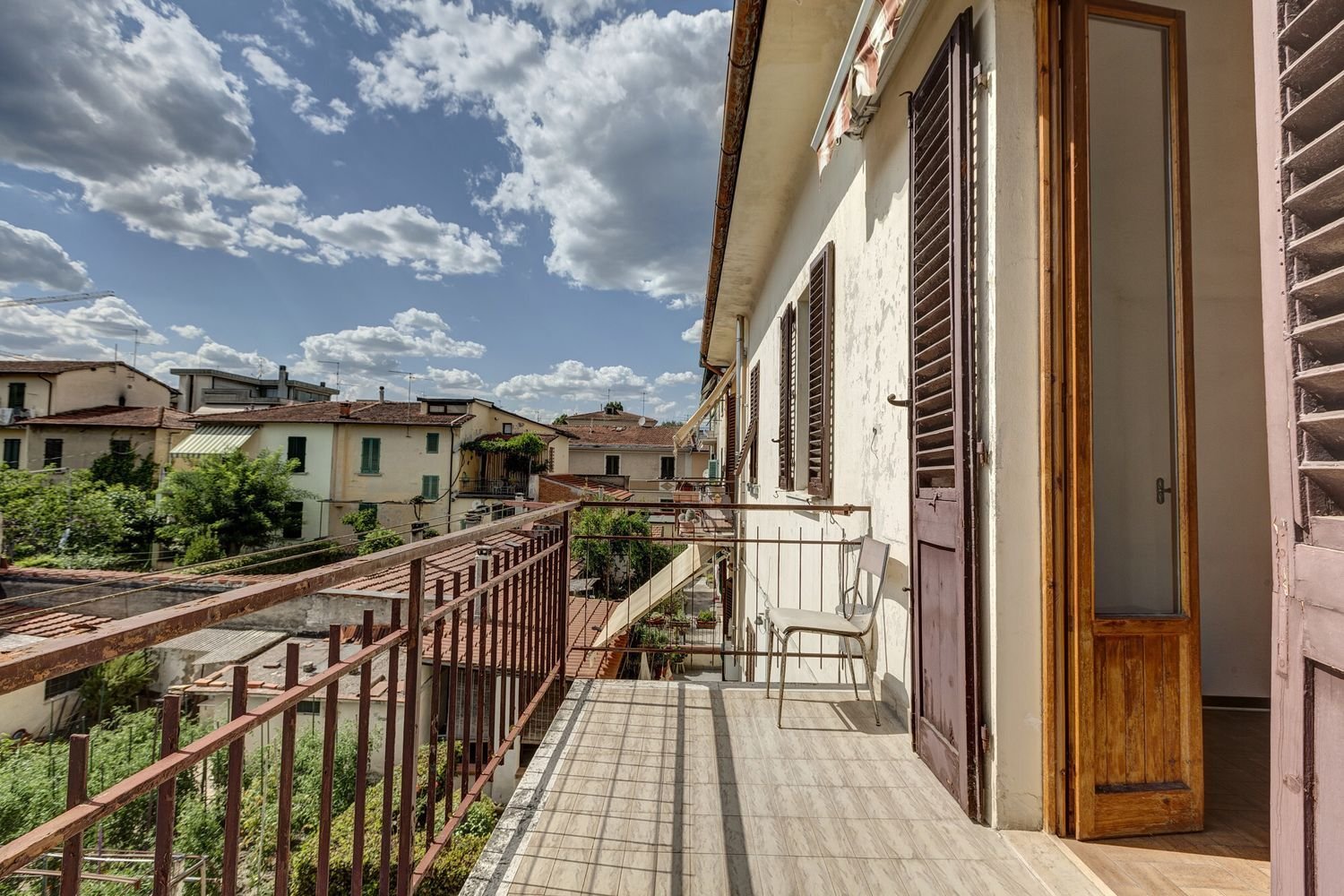 7 rooms House in San Giovanni Valdarno, Italy No. 281591