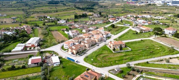 Terrain à Casal Comba, Portugal 434m² No. 83455 5