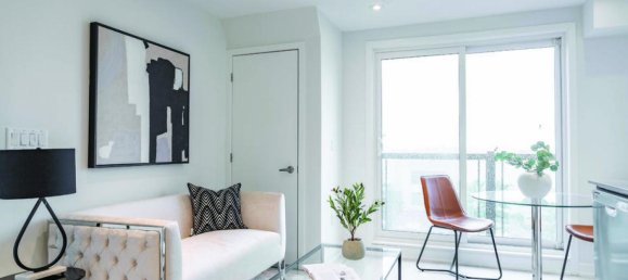 Studio in the Condo in Mississauga, Canada No. 338 6