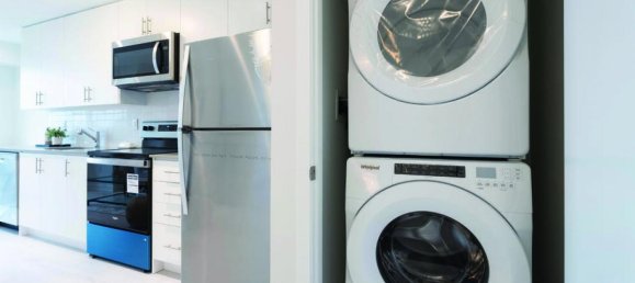 Studio in the Condo in Mississauga, Canada No. 338 8