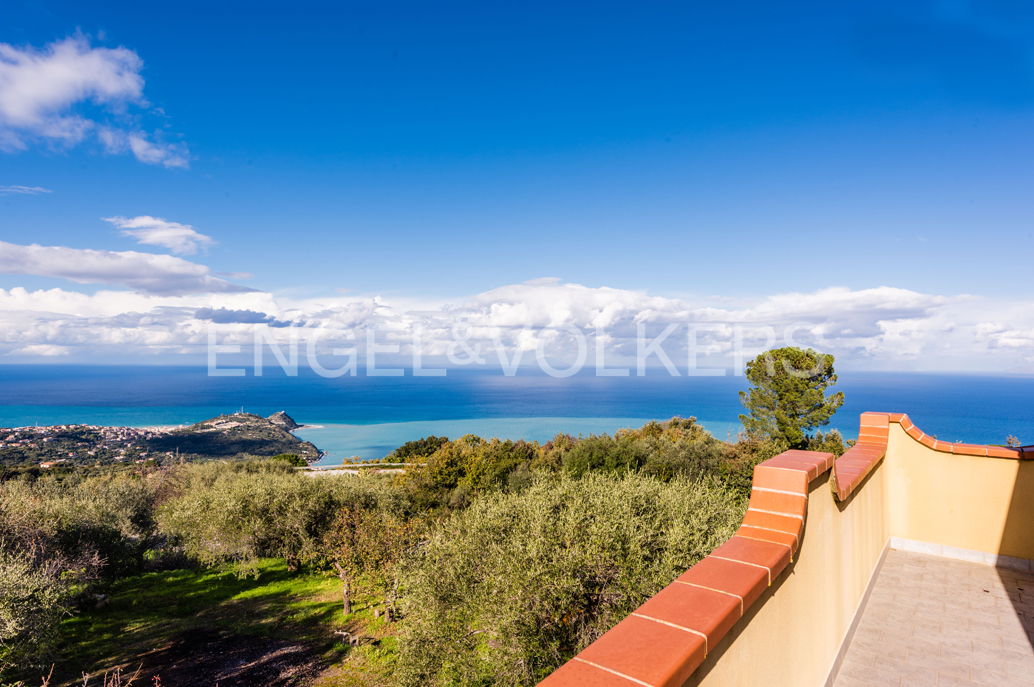 6 Schlafzimmer Villa in Naso, Italy, Nr. 132419