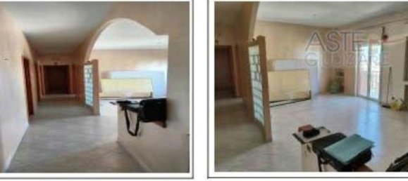 4-salle Appartement à Noicattaro, Italy No. 98955 6