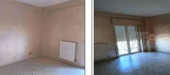 4-salle Appartement à Noicattaro, Italy No. 98955 10