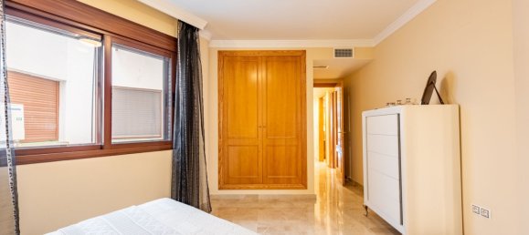 2 bedrooms Apartment in Benahavis, Spain No. 149450 10