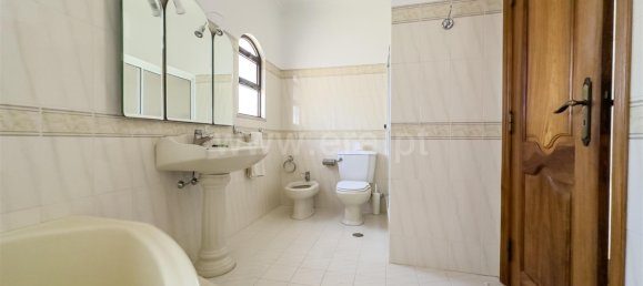 4 bedrooms House in Montenegro, Portugal No. 129319 8