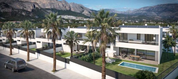 4 bedrooms House in La Nucia, Spain No. 13203 2