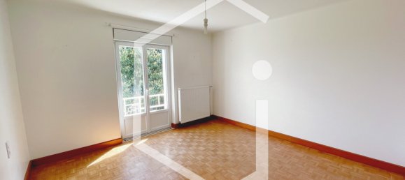 3 bedrooms Castles in Couargues, France No. 67774 12