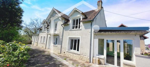 3 bedrooms Castles in Couargues, France No. 67774 3