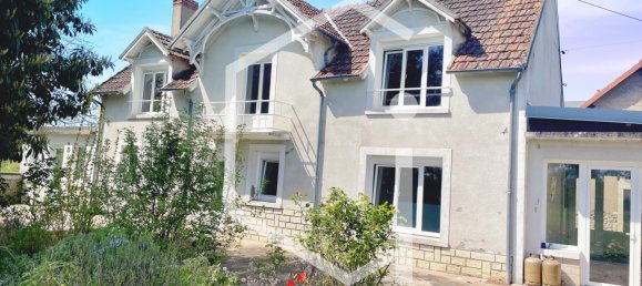 3 bedrooms Castles in Couargues, France No. 67774 2