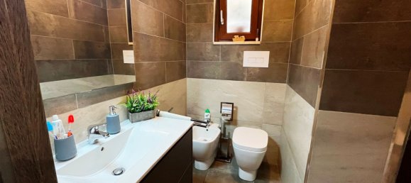 4 rooms Apartment in Foggia, Italy No. 104529 5