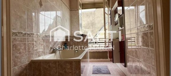 5 bedrooms House in Vierzon, France No. 272725 7