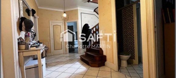 5 bedrooms House in Vierzon, France No. 272725 4