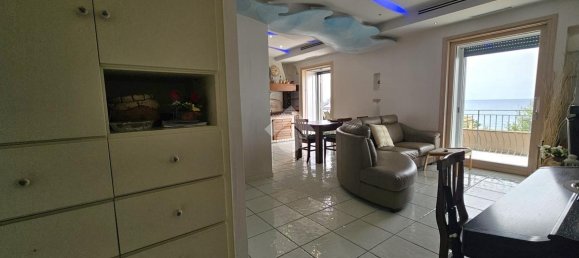 4 rooms Apartment in Naples, Italy No. 146289 14